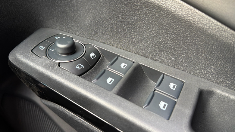 Ford Puma 1.0 EcoBoost Hybrid mHEV ST-Line X 5dr Petrol Hatchback